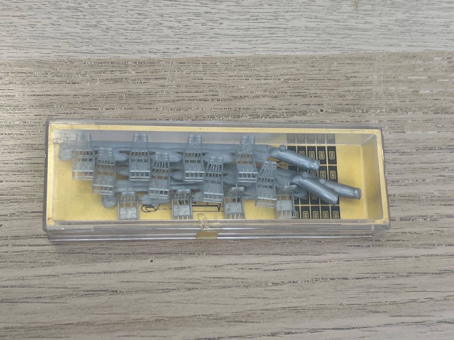 Preiser Modellini di ferrovie: Preiser 591 H0 OVP NEU – Nuovo e nell'imballaggio originale da St-Aubin-Sauges venduto da tantome