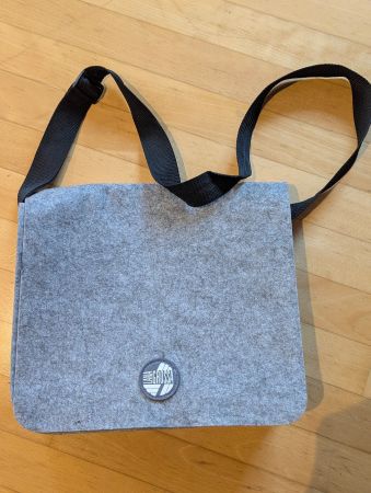 Filzumhängtasche Lana Grossa