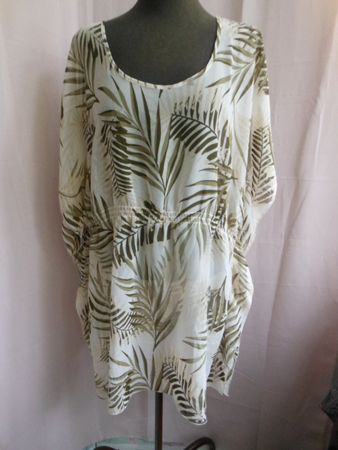 Gr. 52 BPC leichte Tunika braunes Palmwedelmuster auf Beige