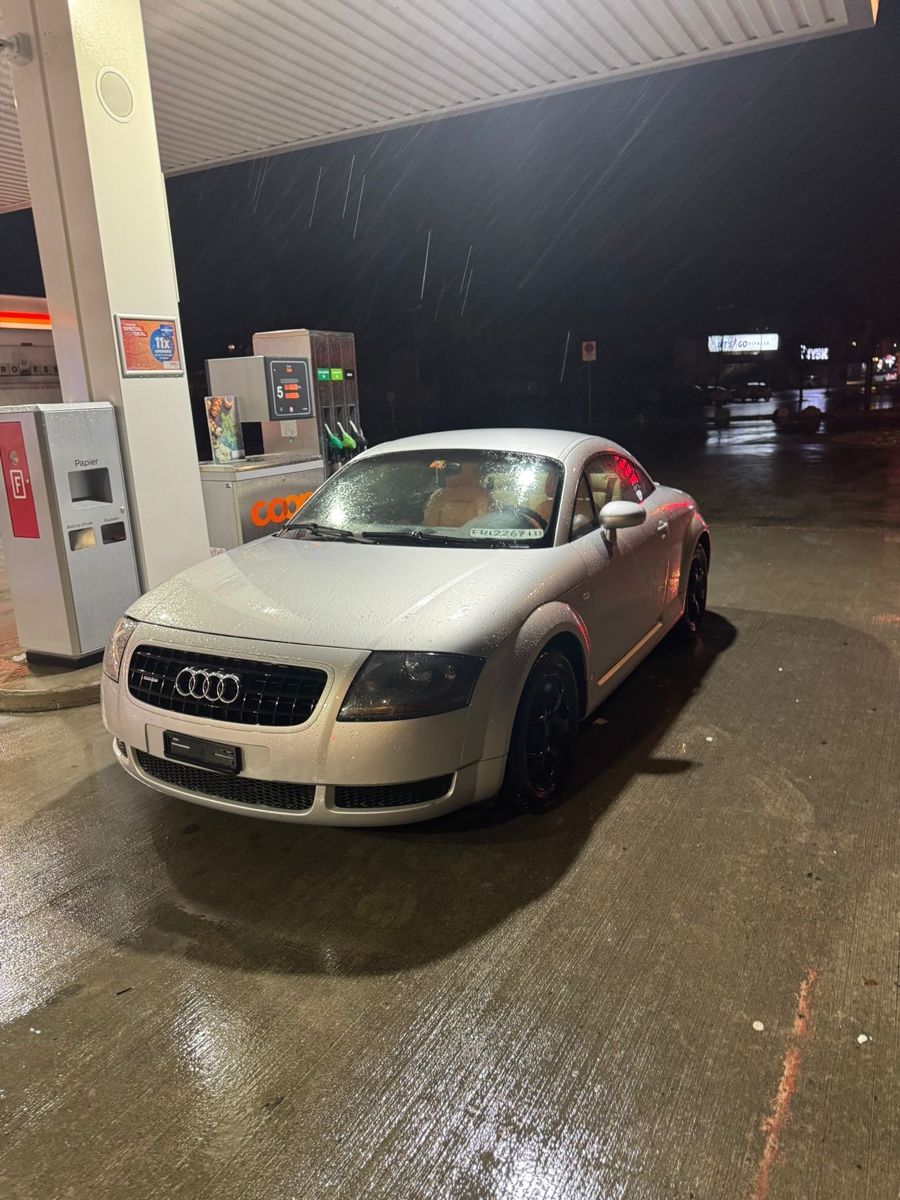 Audi Automobili: Audi TT 8l QUATTRO 225CH – Usato da Montricher venduto da ate_8hpy