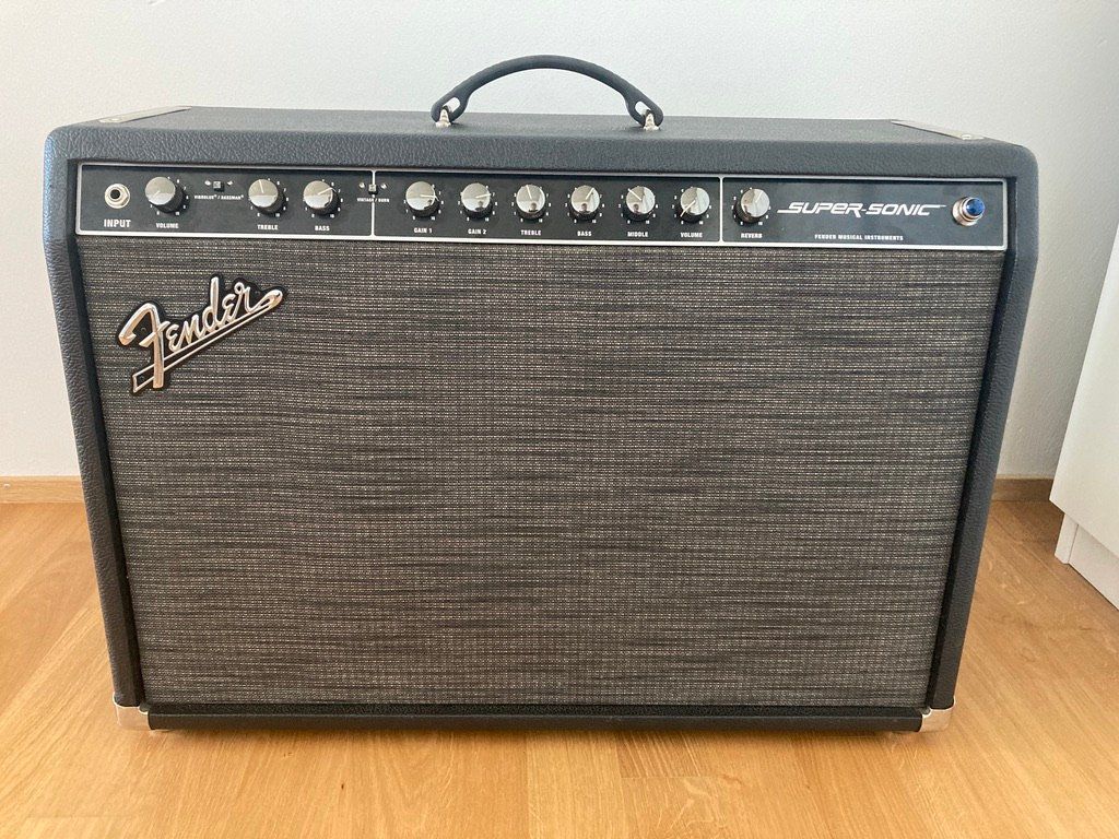Fender Amplificatori: Fender Super-Sonic Combo 60 Watt – Usato da Basel venduto da ratpicker
