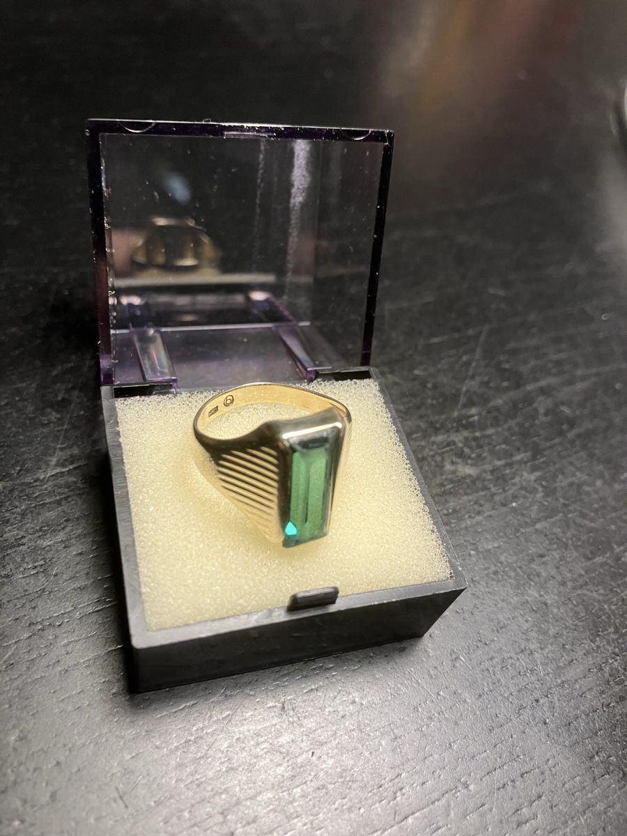Anelli: Gelbgold Ring  333  , 8 Karat  Feingehalt – Usato da Herisau venduto da Penholder 4