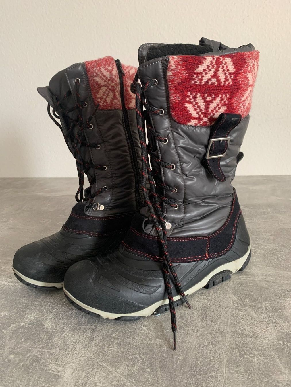 Scarpe da donna: Snowboot / Winterstiefel Gr. 37-38 – Usato da Zürich venduto da chi82