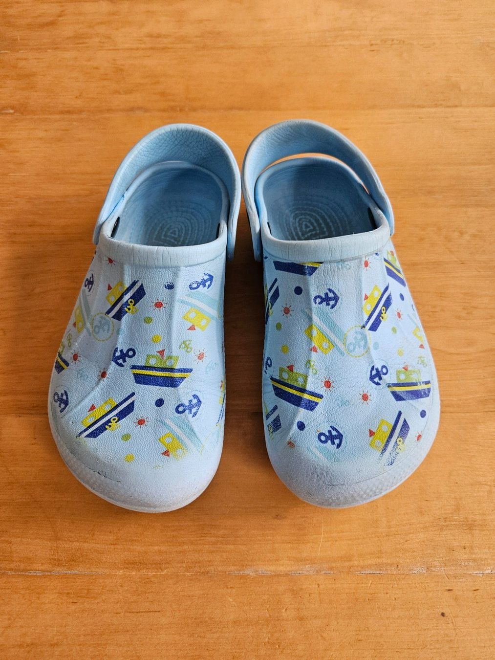 Herrenschuhe: Clogs Grösse 30 – Gebraucht aus Marthalen von Himbeersugus