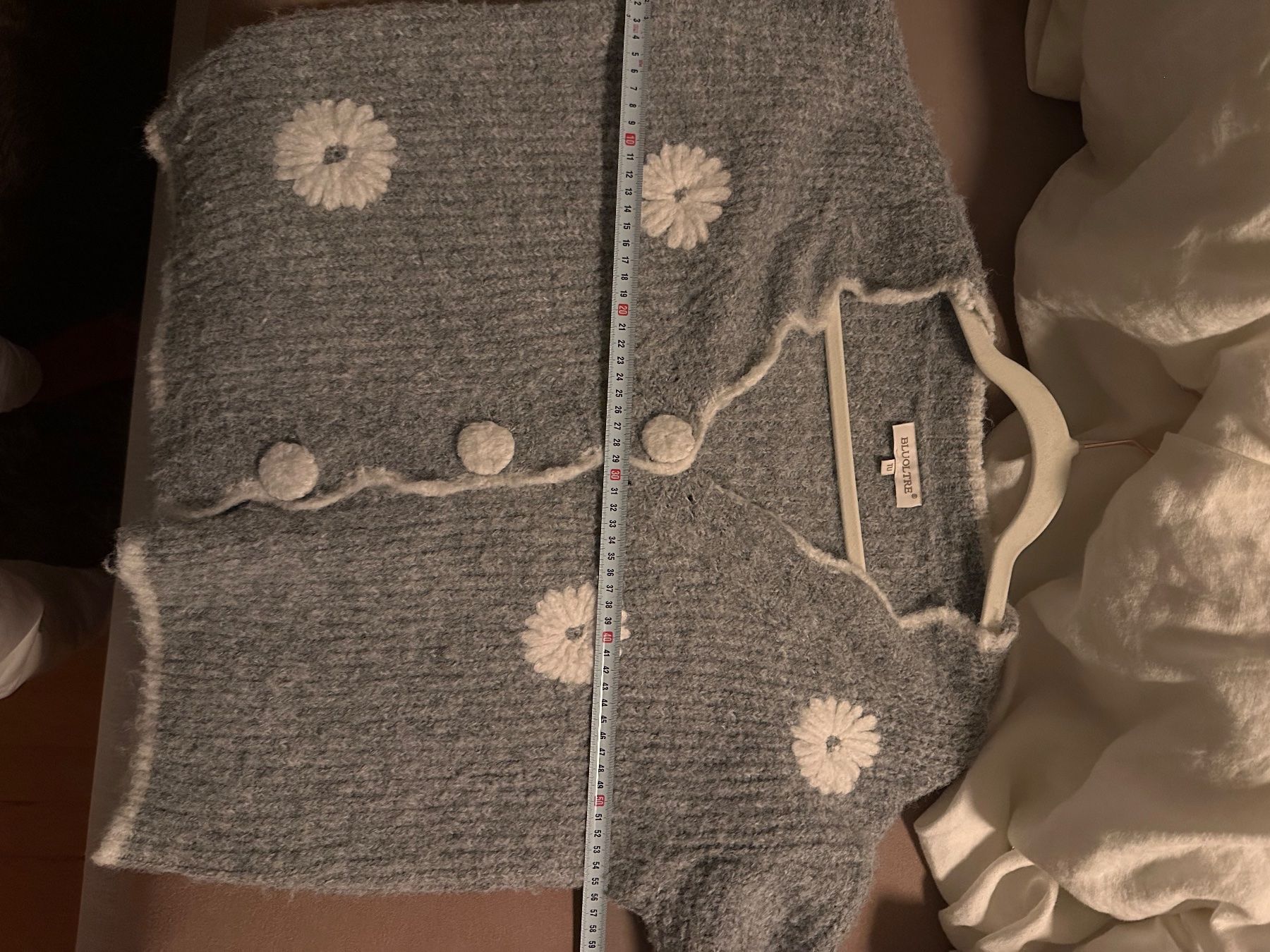 Giacche: Graue Strickjacke mit Gänseblümchen, one size – Usato da Zürich venduto da lu0_df5p 2