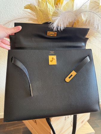 Hermès Kelly 35 / black Ardennes leather