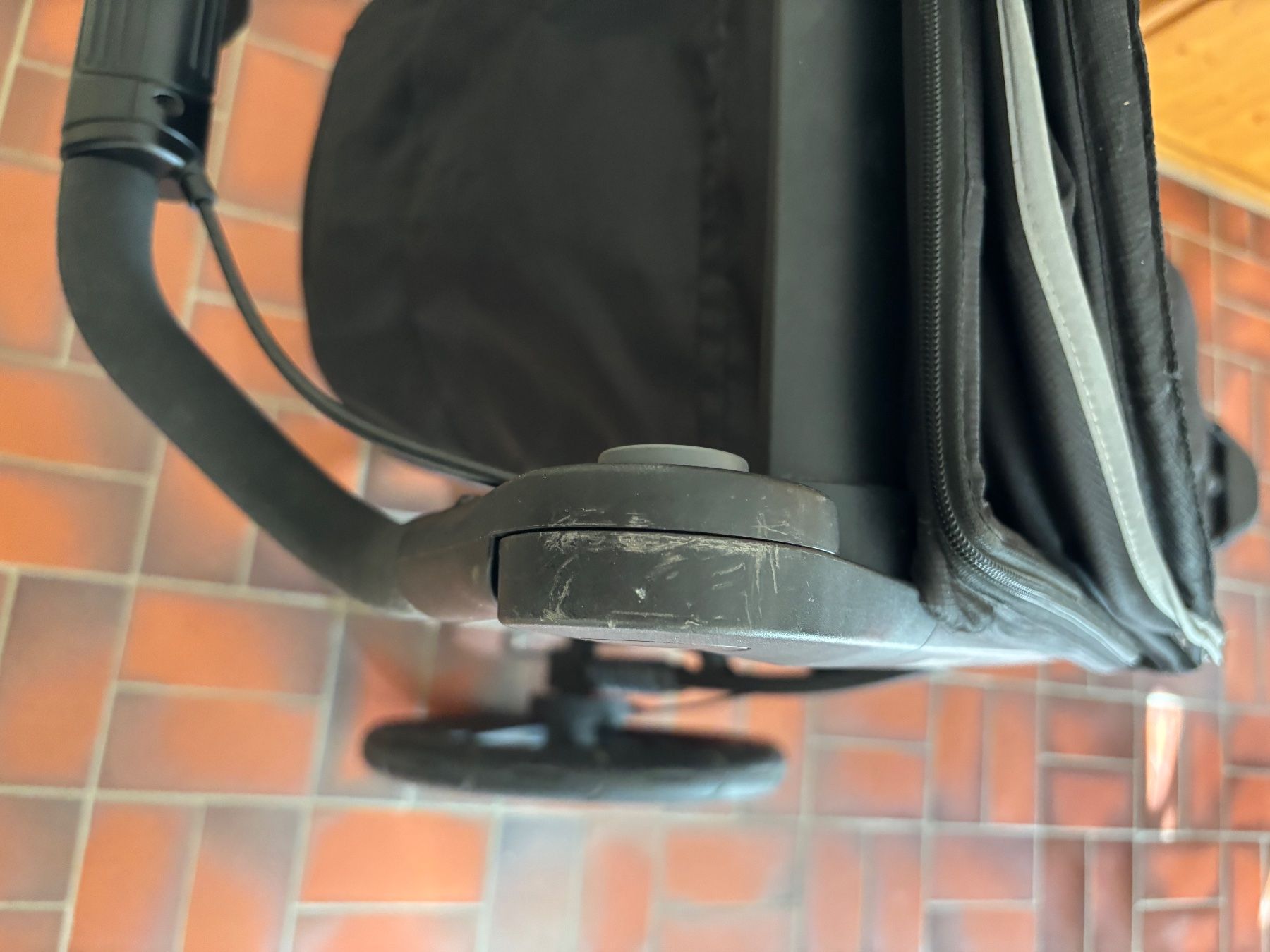 Thule Carrozzine: Thule urban glide 2 + nacelle – Usato da Estavannens venduto da adr_p96b 4