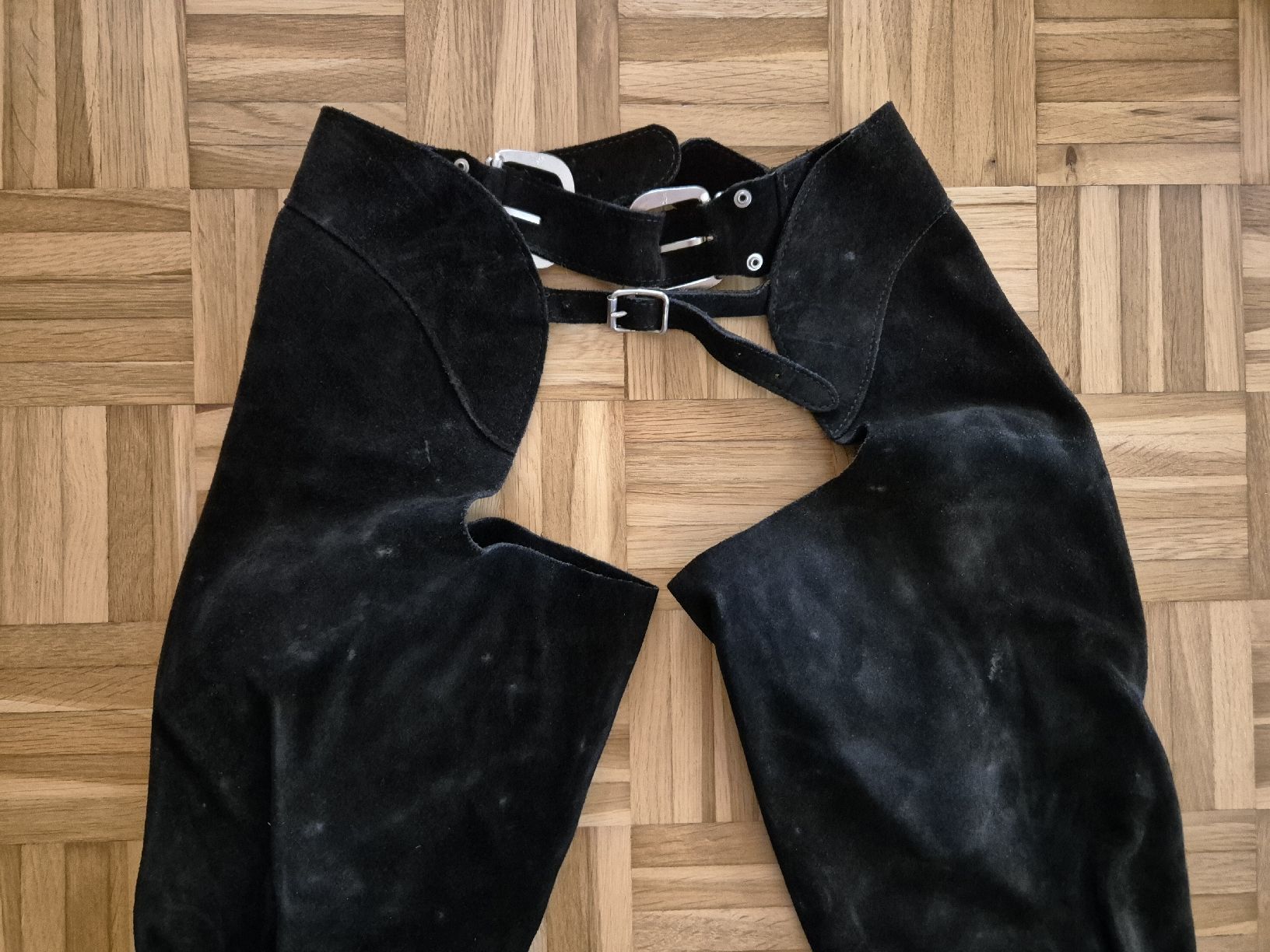 Hosen: Schwarze Leder Chaps, Grösse S – Gebraucht aus Goldach von Mona.93 2
