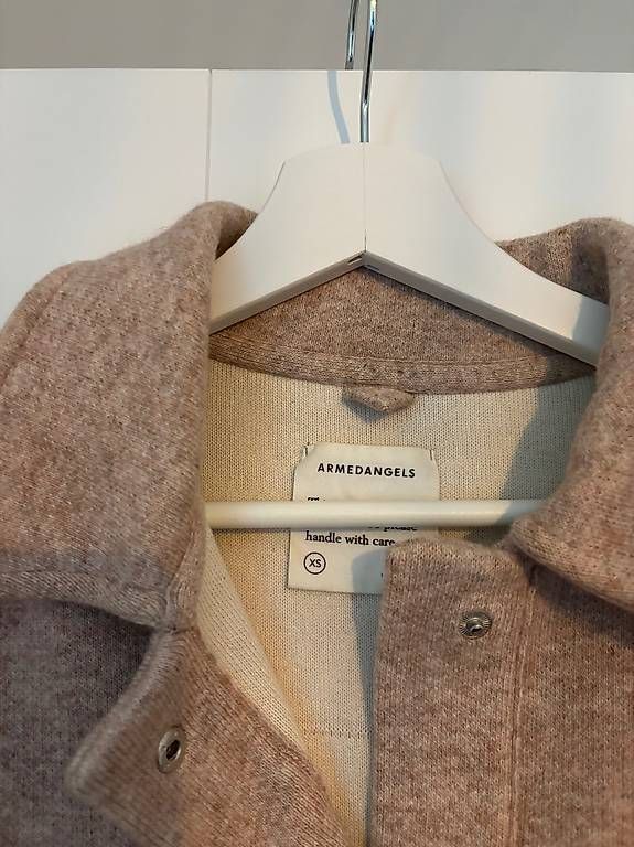 Giacche: ALMARAA STRICK-OVERSHIRT BIO-WOLL-MIX – Usato da St. Gallen venduto da fmock 1