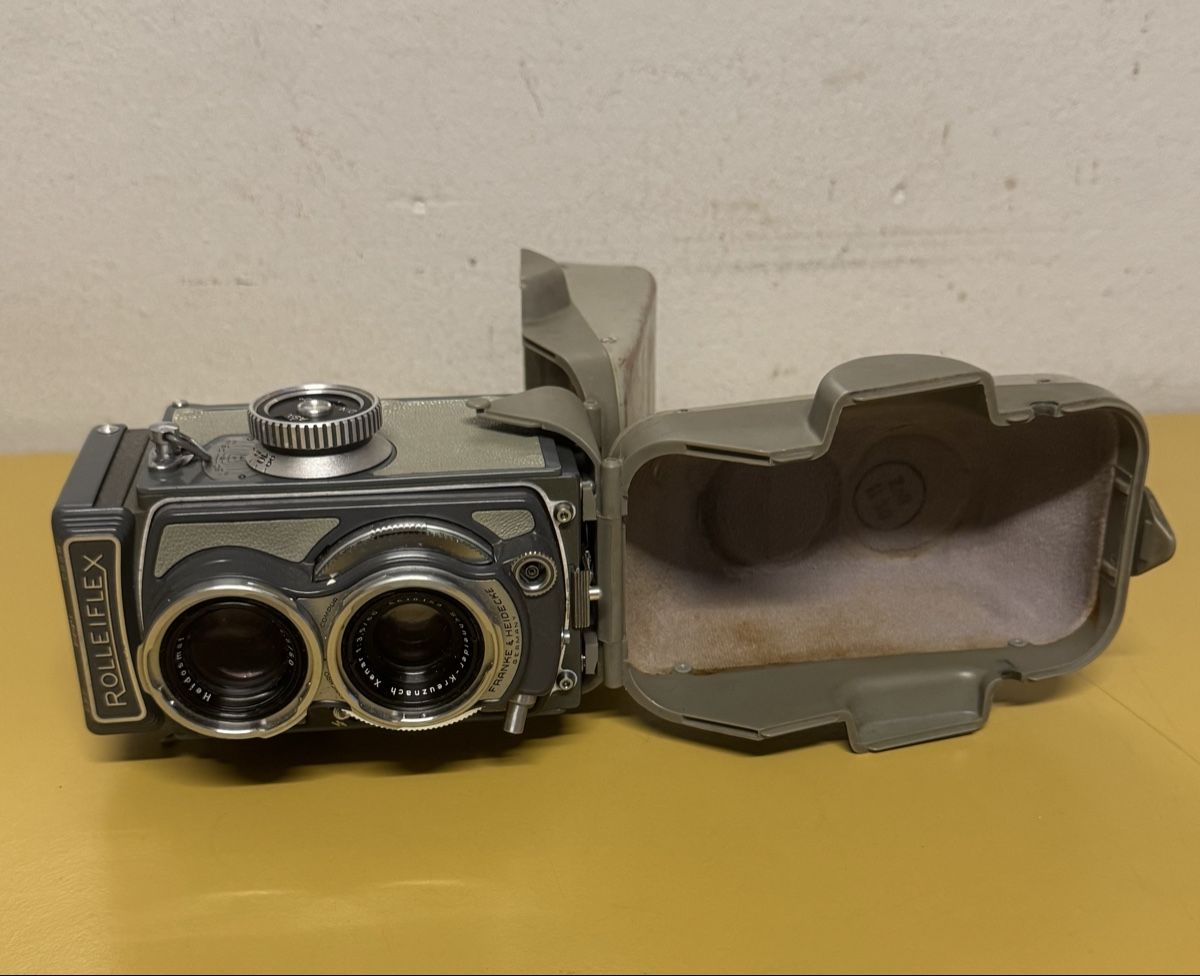 Rollei Fotocamera: Fotoapparate Rolleiflex – Usato da Schlieren venduto da Freundlich02 2