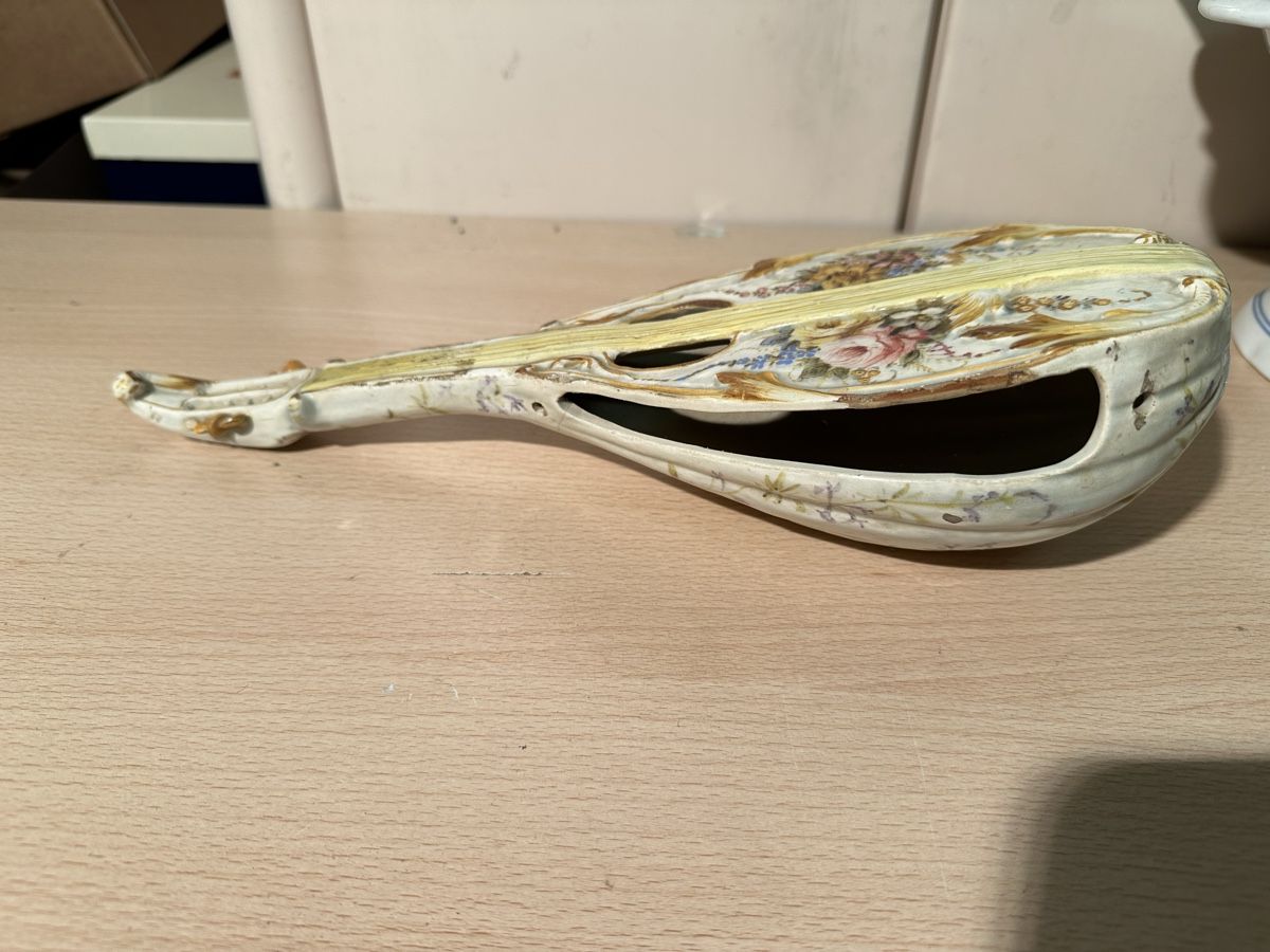 Tutte le decorazioni: Mandoline en céramique – Usato da Lausanne venduto da artnouveau04