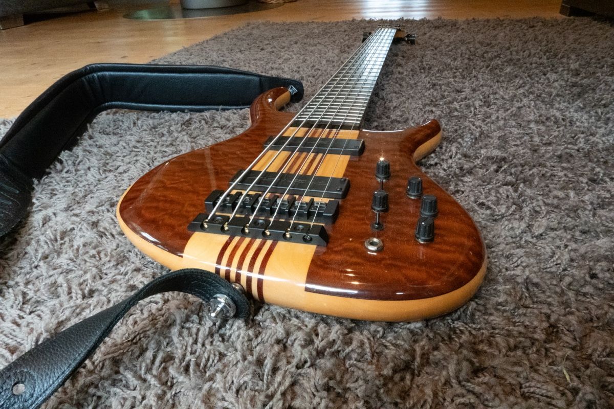 Schecter Strumenti musicali: Schecter /6-Saiter Bassgitarre – Usato da Herisau venduto da Lary85 1
