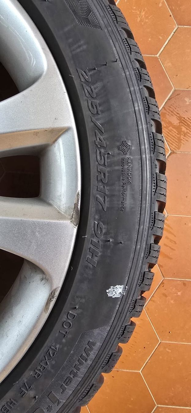 Pneumatici & Ruote complete: Roues d'hiver  – Nuovo (secondo la descrizione) da La Roche FR venduto da ang_c5ls 1