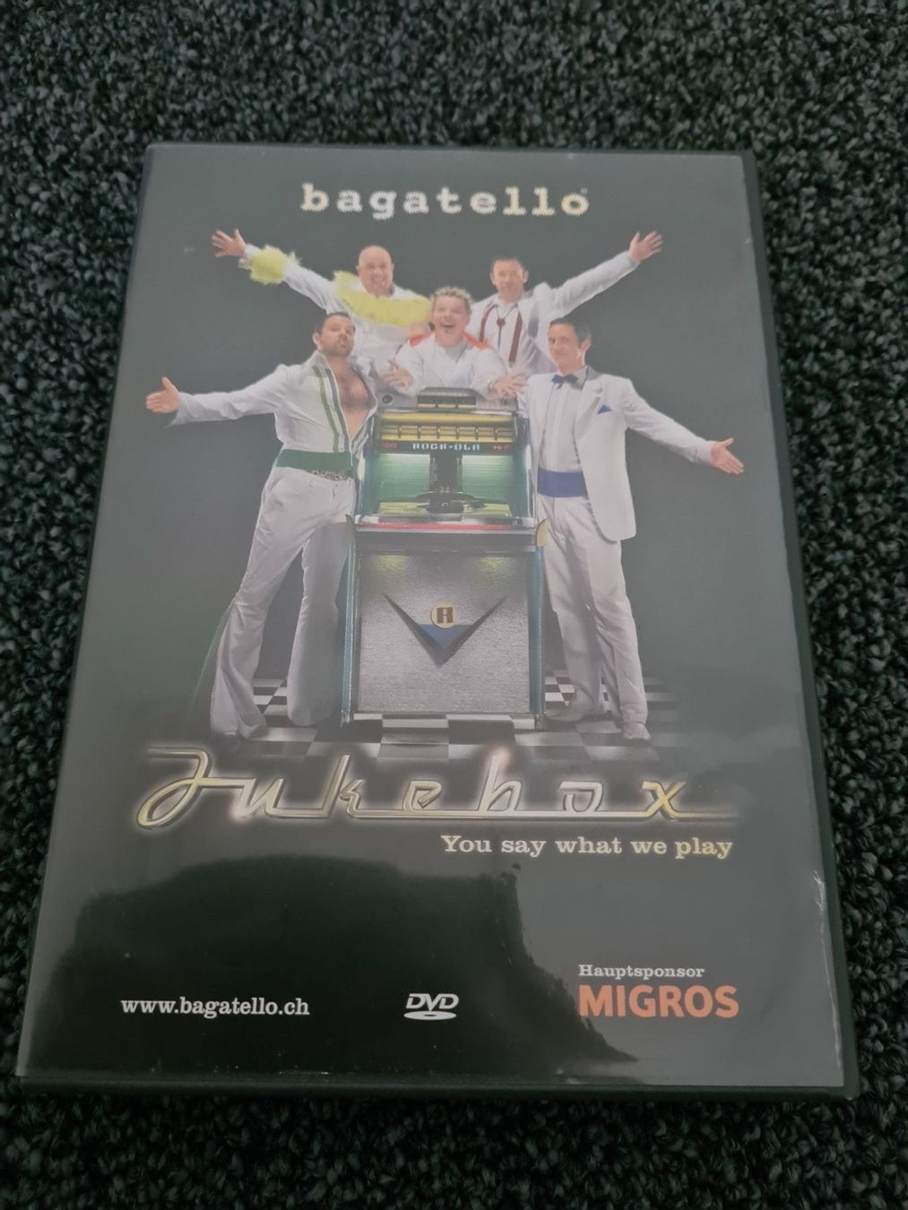 Tutti i DVDs: JUKEHSX(8740) – Usato da Ruswil venduto da jan_bxl5