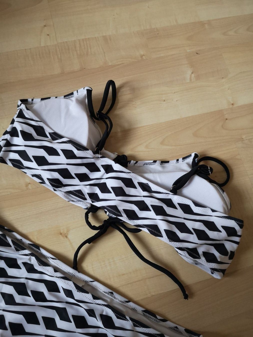 Costumi da bagno & Bikini: Bikini schwarz/weiss – Nuovo e nell'imballaggio originale da Büttikon AG venduto da PAM120319 1