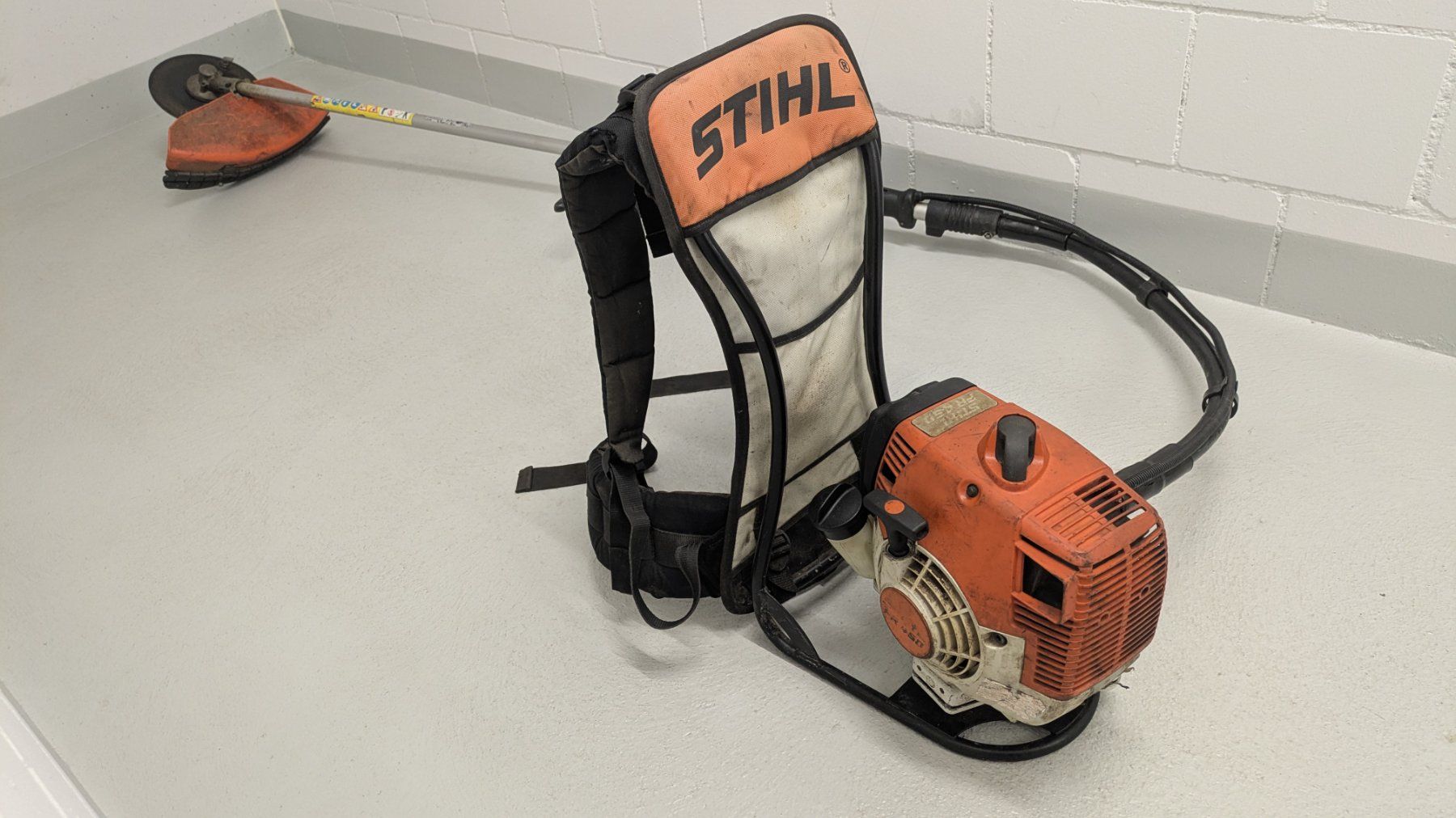 Stihl Tagliaerba: Rasentrimmer Stihl FR 450 – Usato da Rothrist venduto da Brager 1