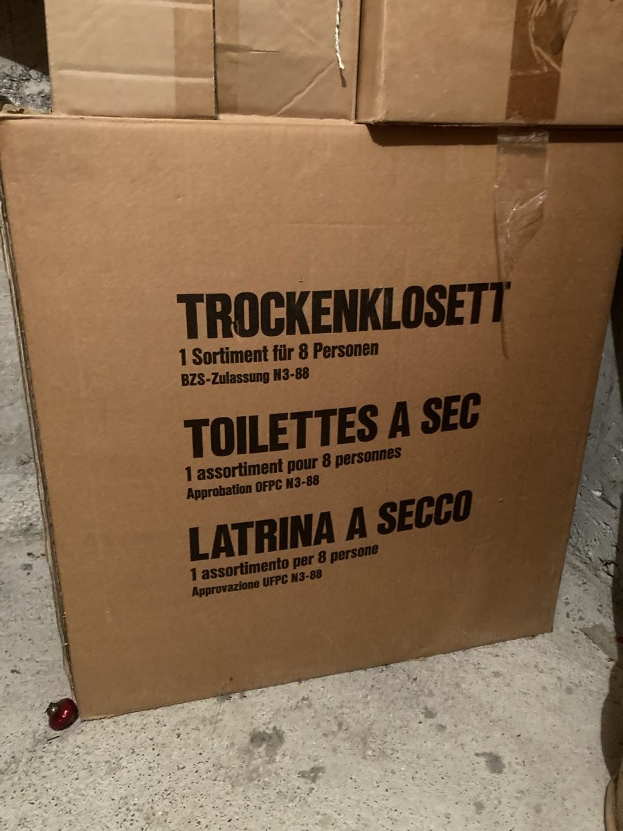 WC: Luftschutzzubehör. – Nuovo (secondo la descrizione) da Walenstadt venduto da Manhart48
