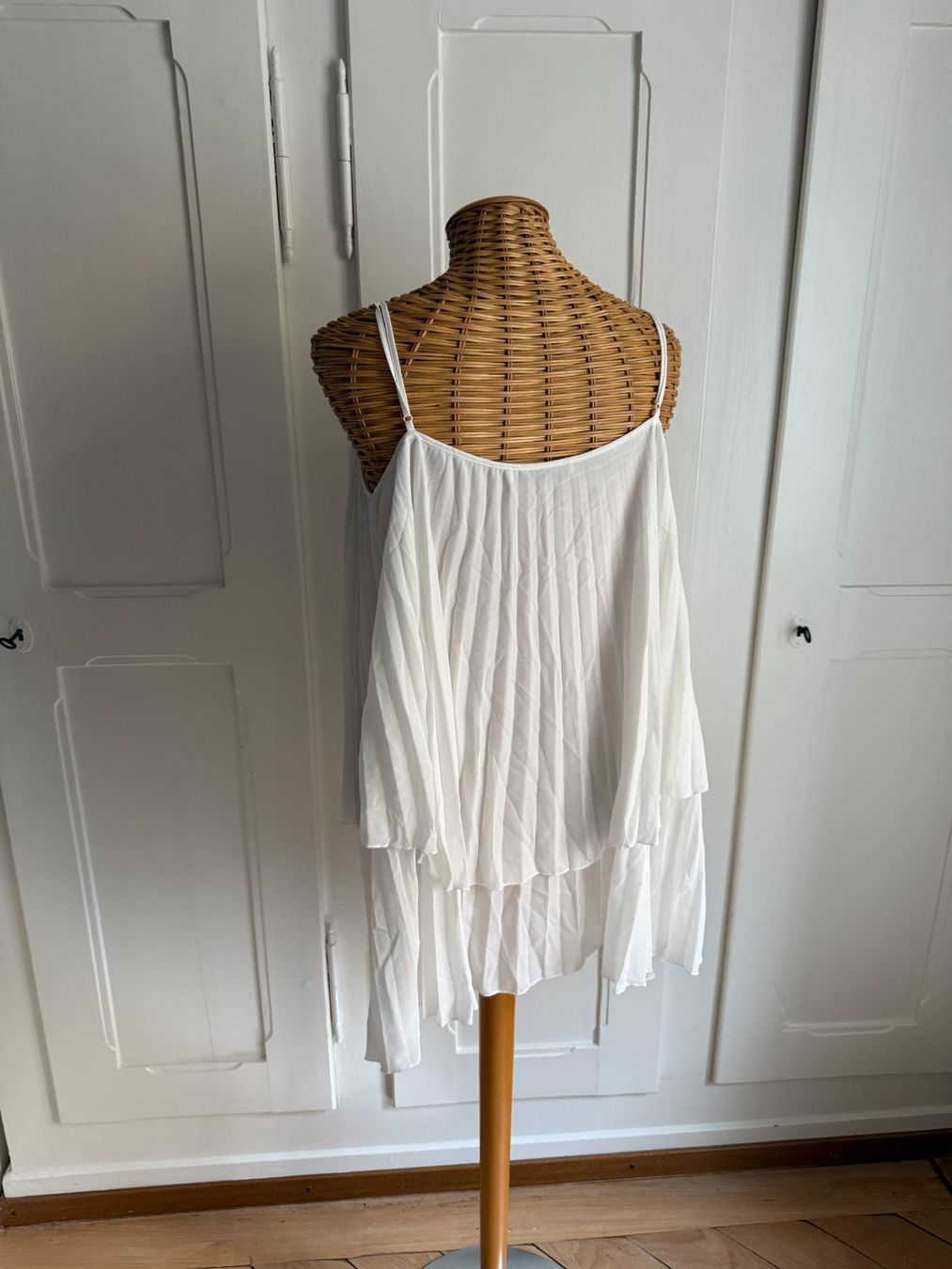 Zara Top: ZARA - Chiffon Trägerchen weiss L – Usato da Zürich venduto da Diazaio 2
