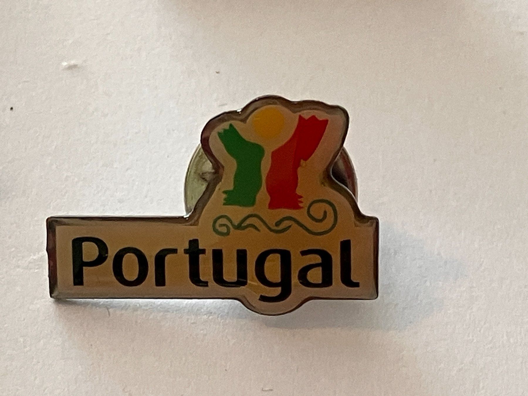 Placchette & Badge: 1 Pin Portugal – Usato da Basel venduto da djwwpp