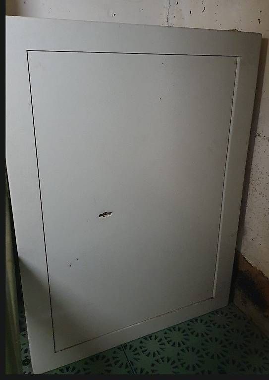 Casseforti: Wertschutzschrank, Tresor, Safe – Usato da Nidau venduto da jul_6tpv