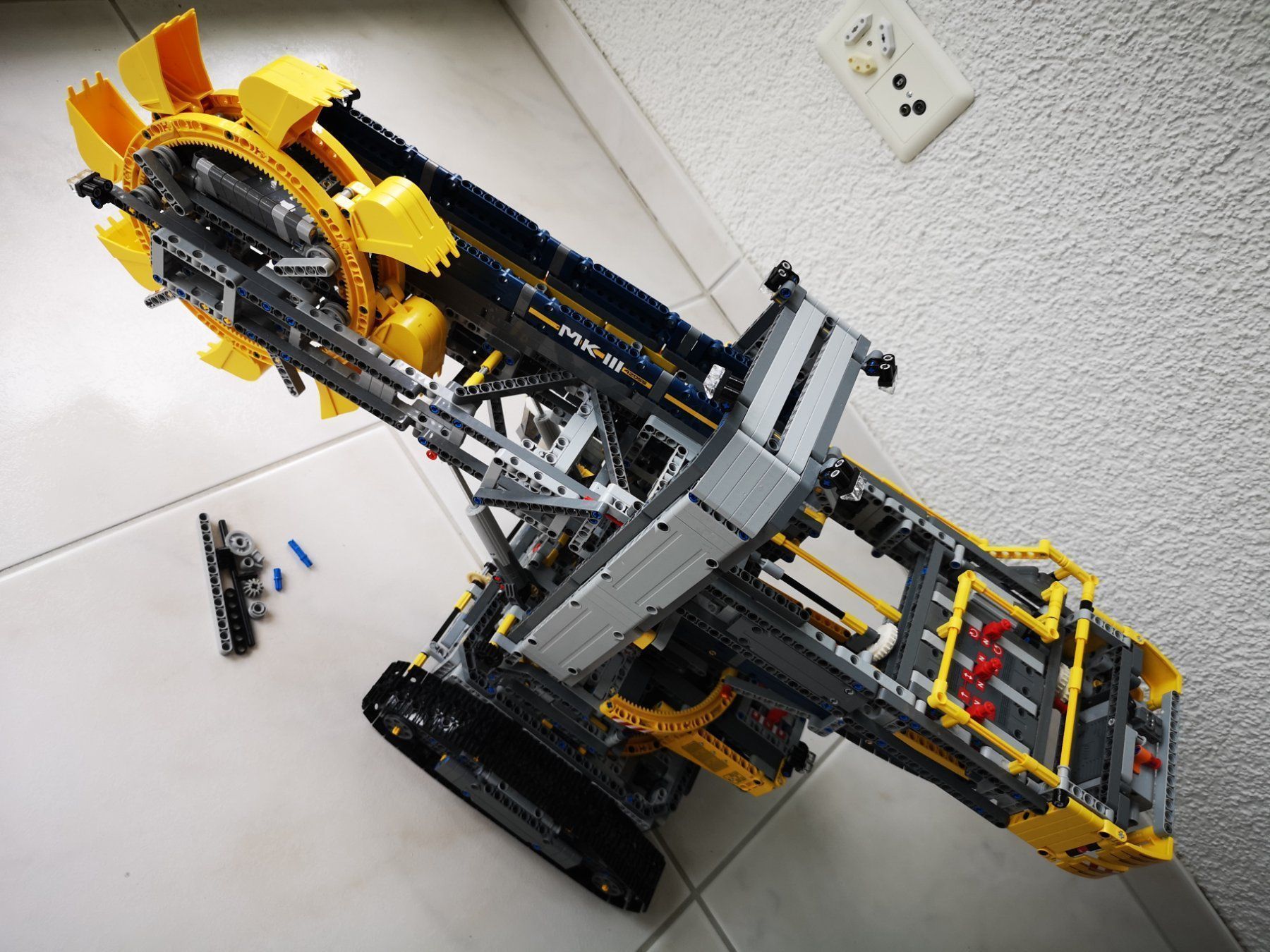 Lego Kit di costruzioni: Mega toller Lego Technic  Schaufelradbagger  Nr. 42055 – Usato da Arth venduto da Africa44