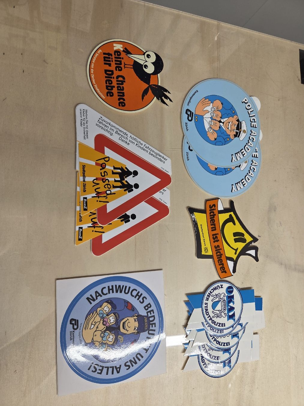 Sticker: Polizei und Securtas Aufkleber Sammlung  – Usato da Wetzikon ZH venduto da AmacherM 1
