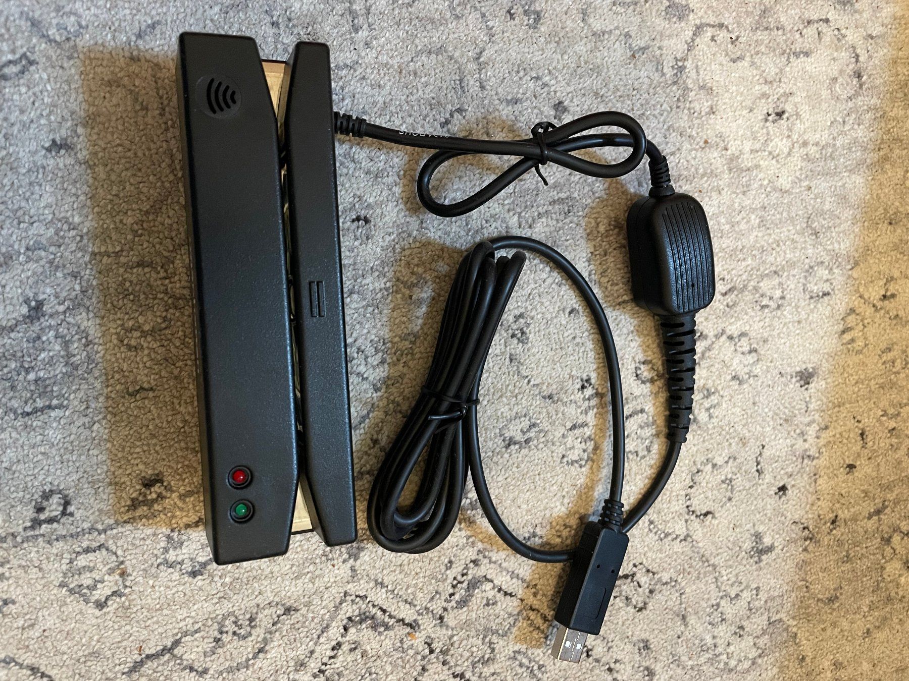 Lettori di schede: Manhattan - Magnetic Stripe Card Reader – Model 460255 – Usato da Belfaux venduto da vwi_q9nw