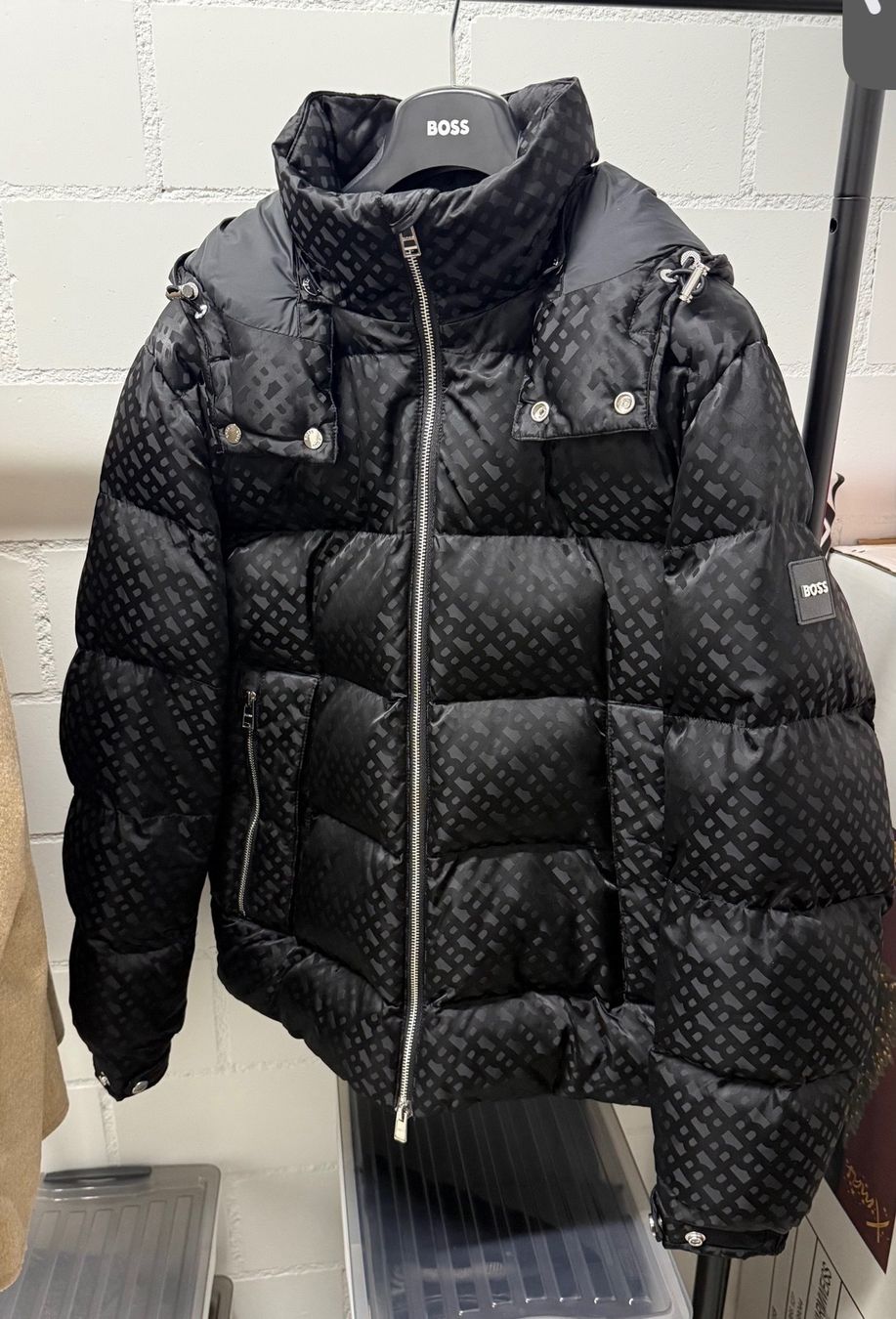 Hugo Boss Giacche: Hugo Boss Winterjacke – Usato da Chur venduto da arlindo.c.silva 1