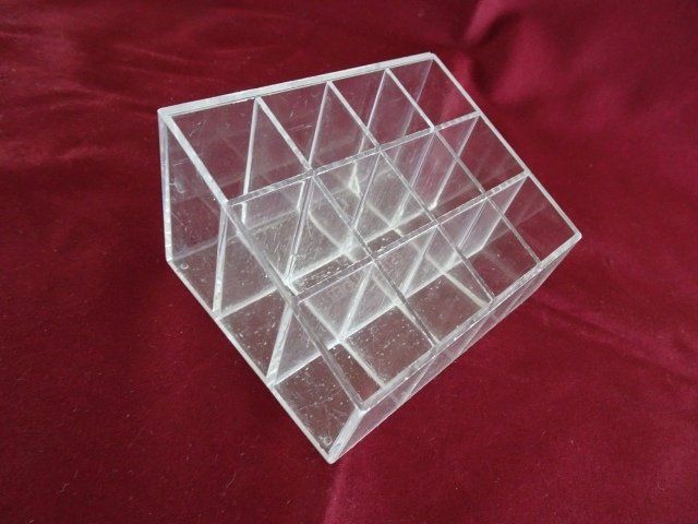 Recipients et similaires: Transparente Plexiglas-Behälter. Grosse Menge – D'occasion à Berikon par Akronym55 8