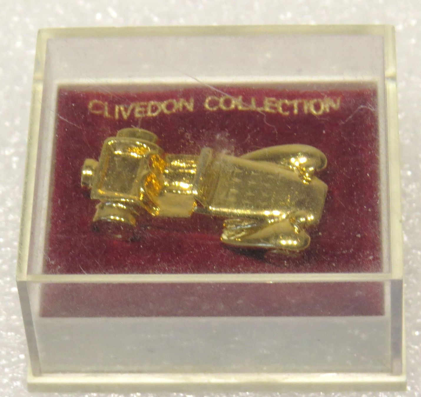 Lotus Plaquettes & Badges: Vergoldeter Lotus 7 Pin – Neuf (Voir description) à Ettingen par Burago 2