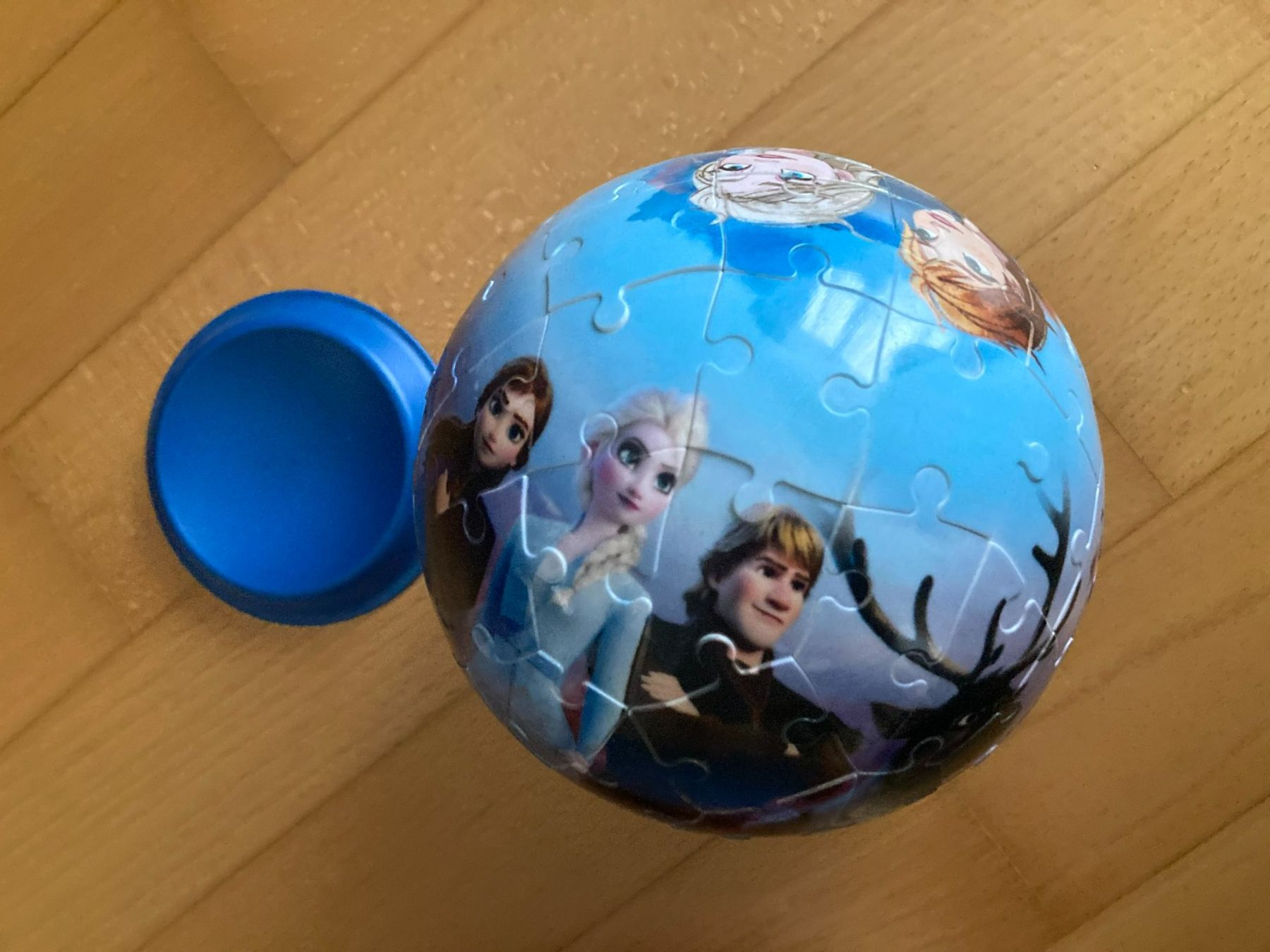 Ravensburger Puzzle: 3D Puzzleball - Die Eiskönigin Frozen – Usato da Muttenz venduto da Juvenile33 3