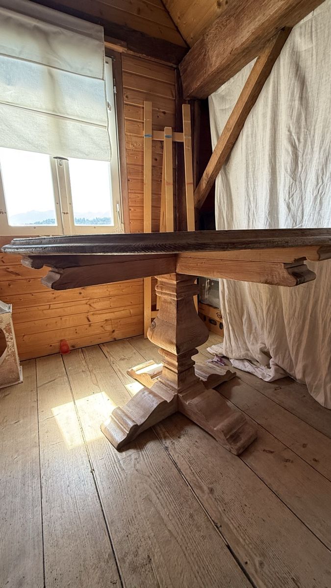 Tavoli: Runder, rustikaler Holztisch – Usato da Siebnen venduto da rocardo 1