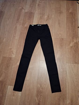 Levi's 711 Jeans