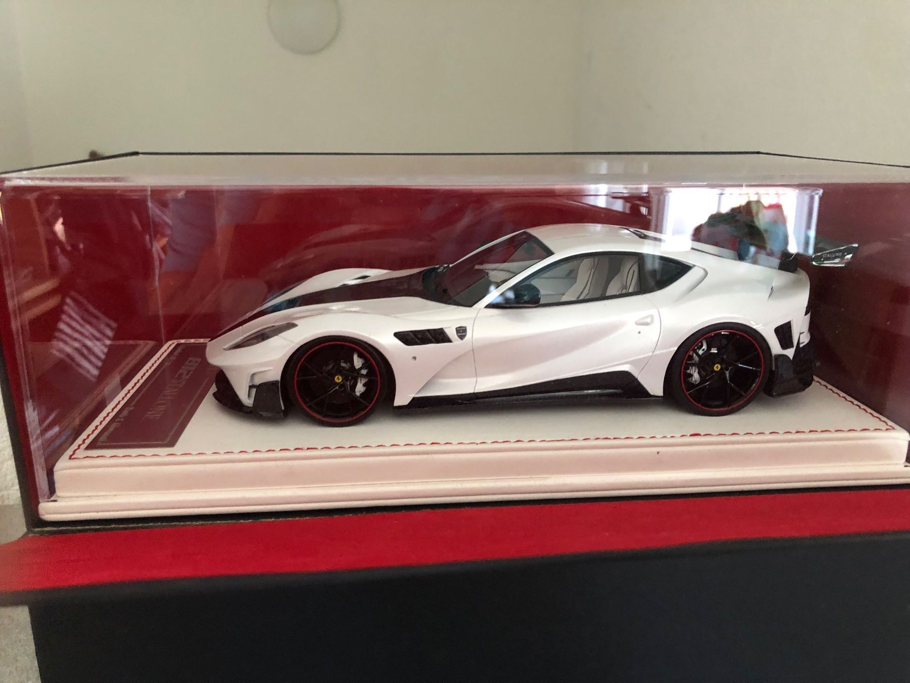 Ferrari Modellautos: Ferrari 812 von Davis und Giovanni – Neu und originalverpackt aus Obergösgen von Camaro_zl1