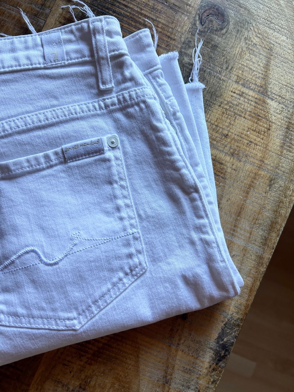 Mankind Jeans: 7forallmankind Jeans Shorts - W28 – Usato da Illnau venduto da Monkky 2