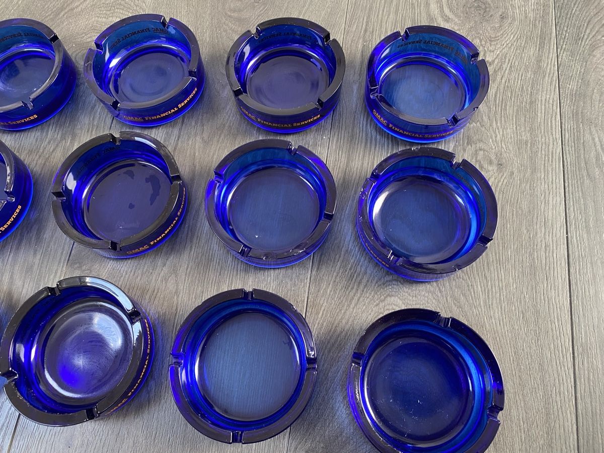 Portacenere: 12 blaue Aschenbecher  – Usato da Hägglingen venduto da Karin0802 5