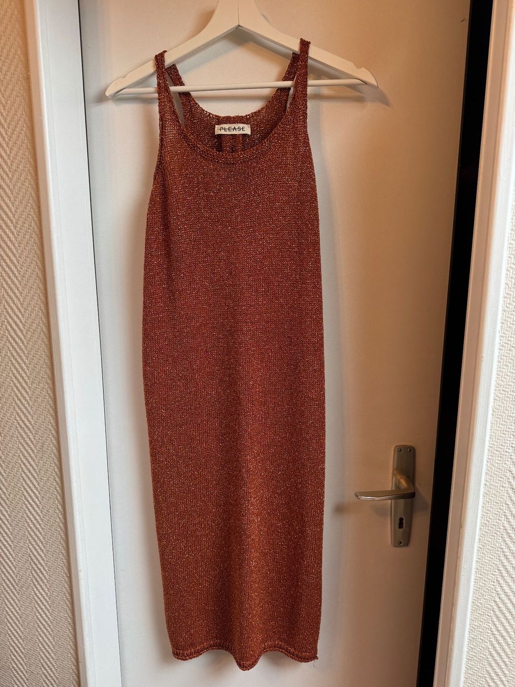Robes: Longue robe filament métallic Please – Neuf (Voir description) à Blonay par Celuna
