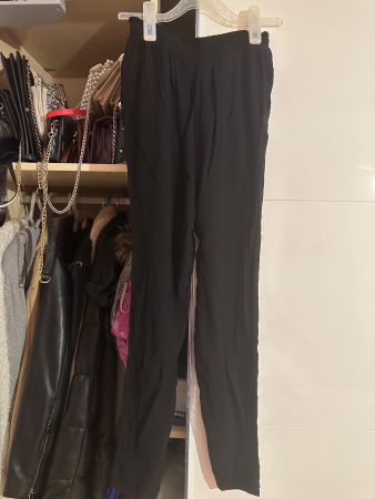 Leichte Sommerhose mit Gummibund und Hosensack