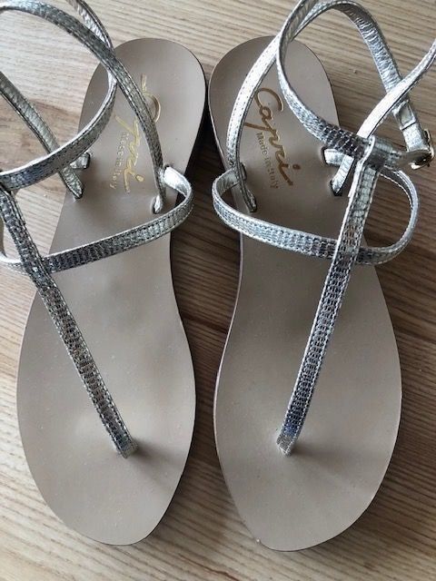 Scarpe da donna: Infradito dorate Capri – Usato da Davesco-Soragno venduto da dvf_7h6d