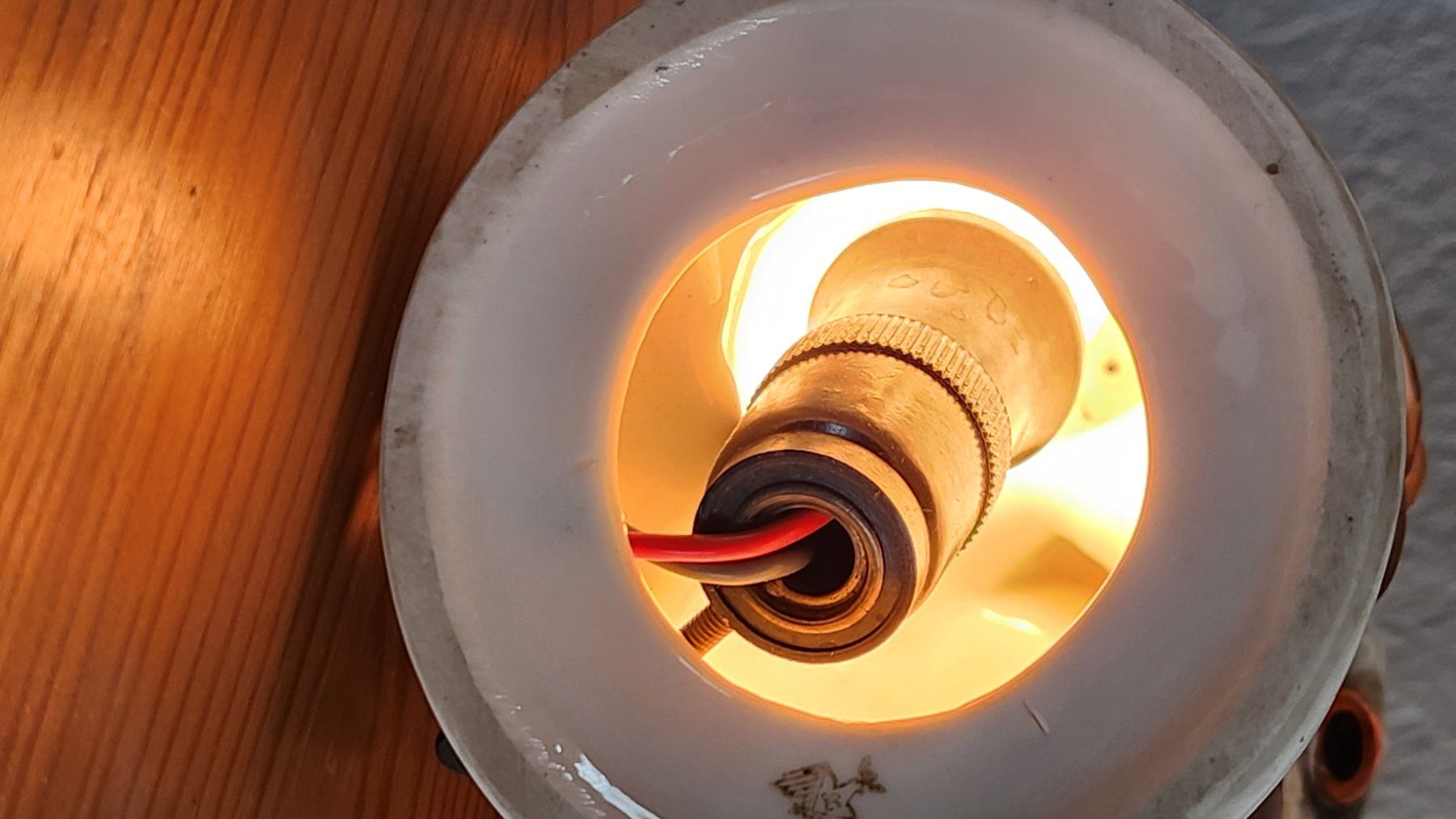 Lampen: Vintage Nachttisch Lampe /chen UHU Antik – Gebraucht aus Wohlen AG von NincoA-Z 2