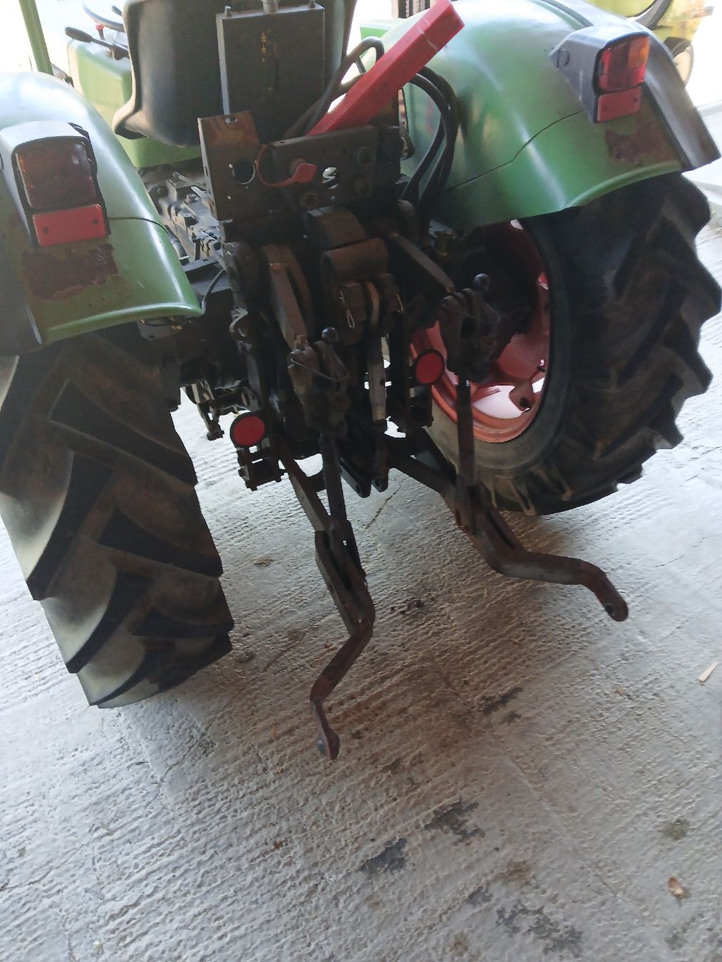 Fendt Traktoren: Tracteur Fendt 203 P – Gebraucht aus Cousset von pro_5r79 1