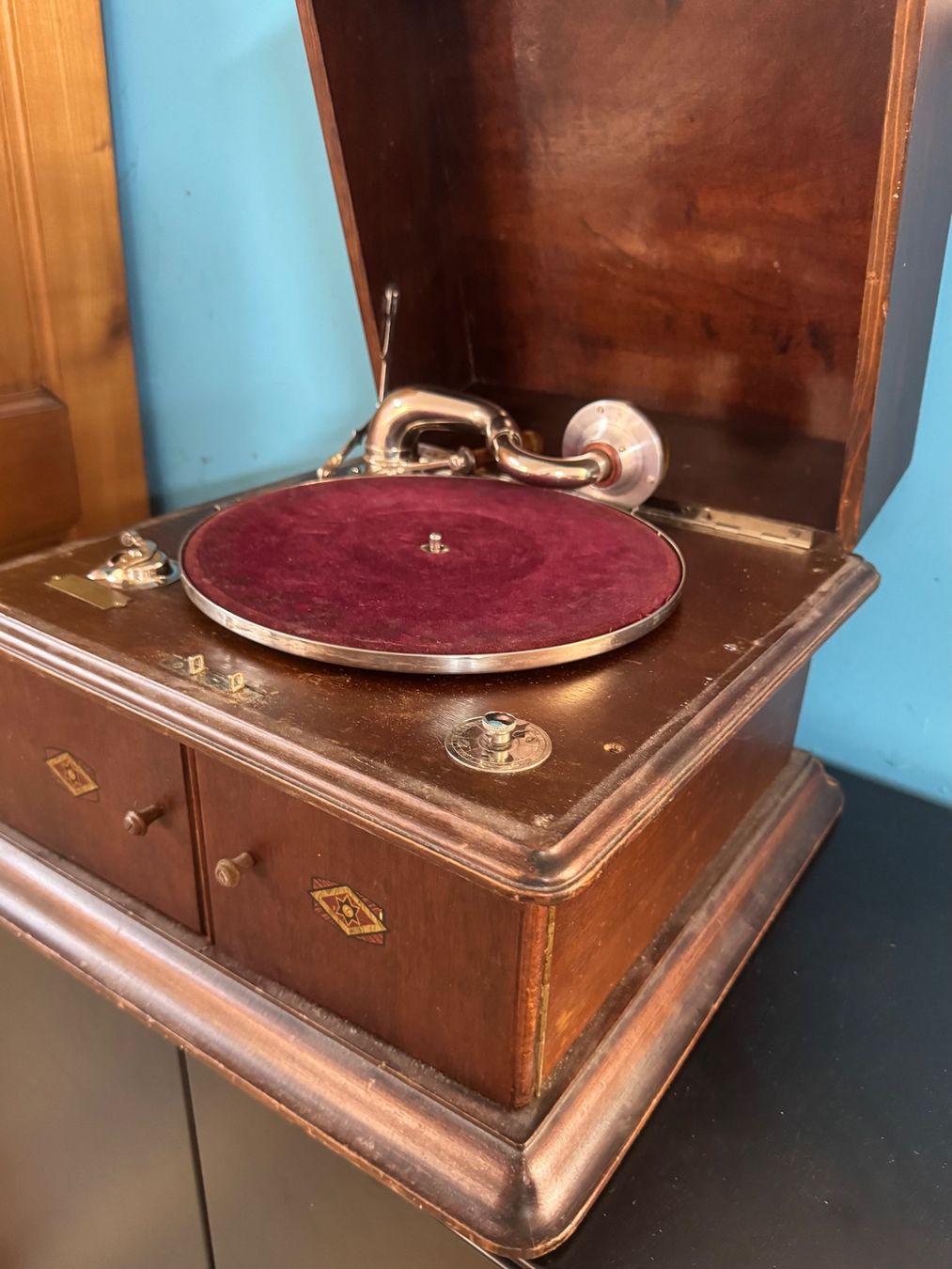 Plattenspieler: Alte Grammophon – Gebraucht aus Schlieren von Freundlich02 3