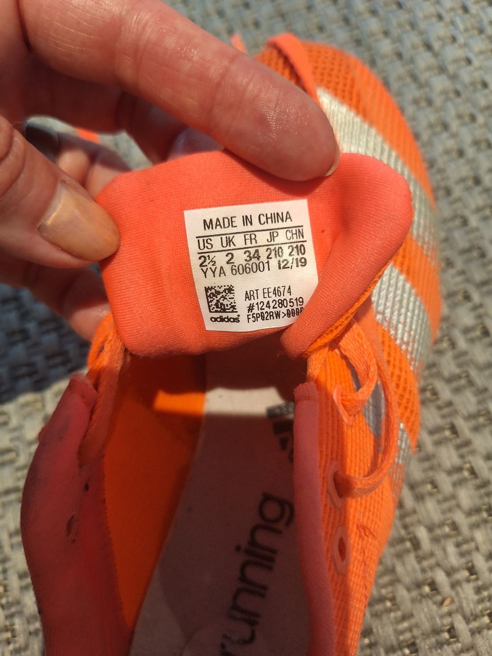 Adidas Chaussures garçon: Leichtathletik Nagelschuhe, Grösse 34 – D'occasion à Oberwil b. Zug par hei_2dh5 4