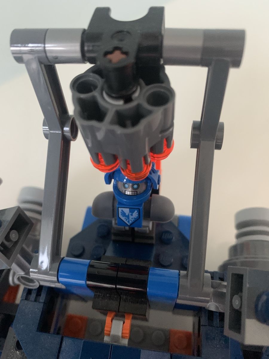 Lego Spielzeuge: Lego Nexo Knoghts 70351 – Gebraucht aus Killwangen von Zermatt5 4