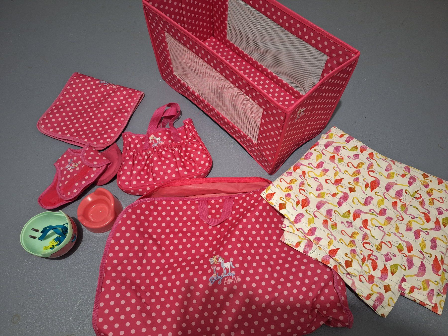Giocattoli: Komplettes Puppen Reisebett Set – Usato da Neftenbach venduto da sputnik1981