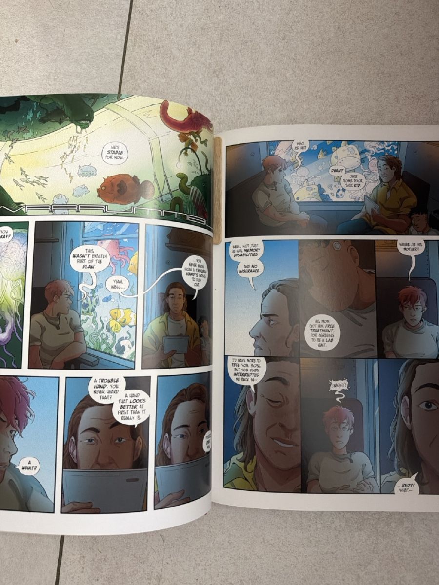 Comics: MADI: Once Upon a Time in the Future Graphic Novel – Gebraucht aus Martigny von Jacoosh1234 3