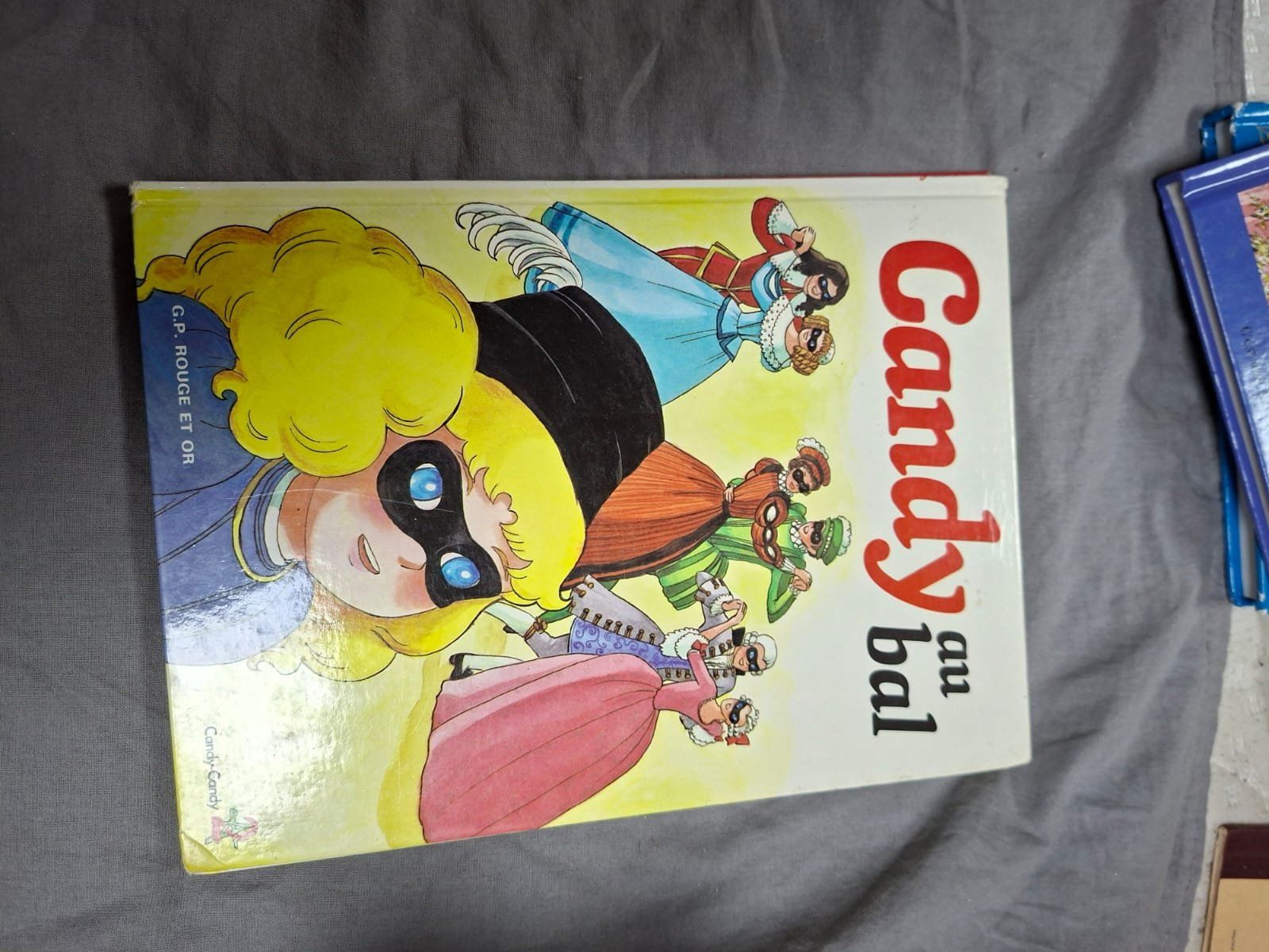Livres: livres – D'occasion à court par Leuzinger4 5