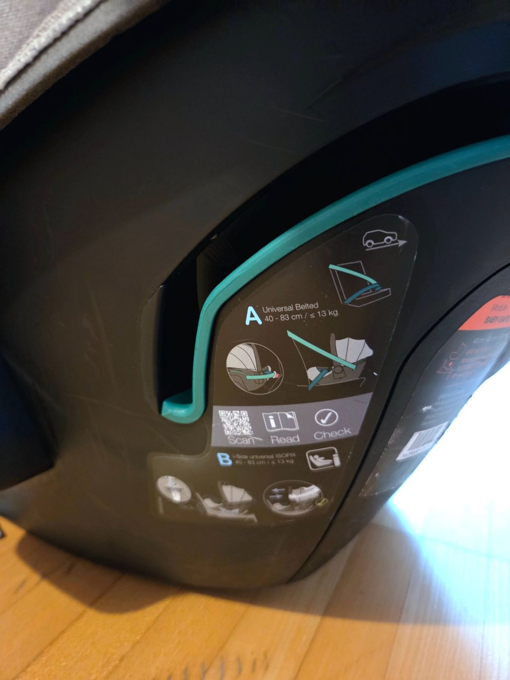 Britax Römer Seggiolini per auto: Babyschale britax römer Baby Safe Isense – Usato da Wallisellen venduto da SwissTreeDee 3