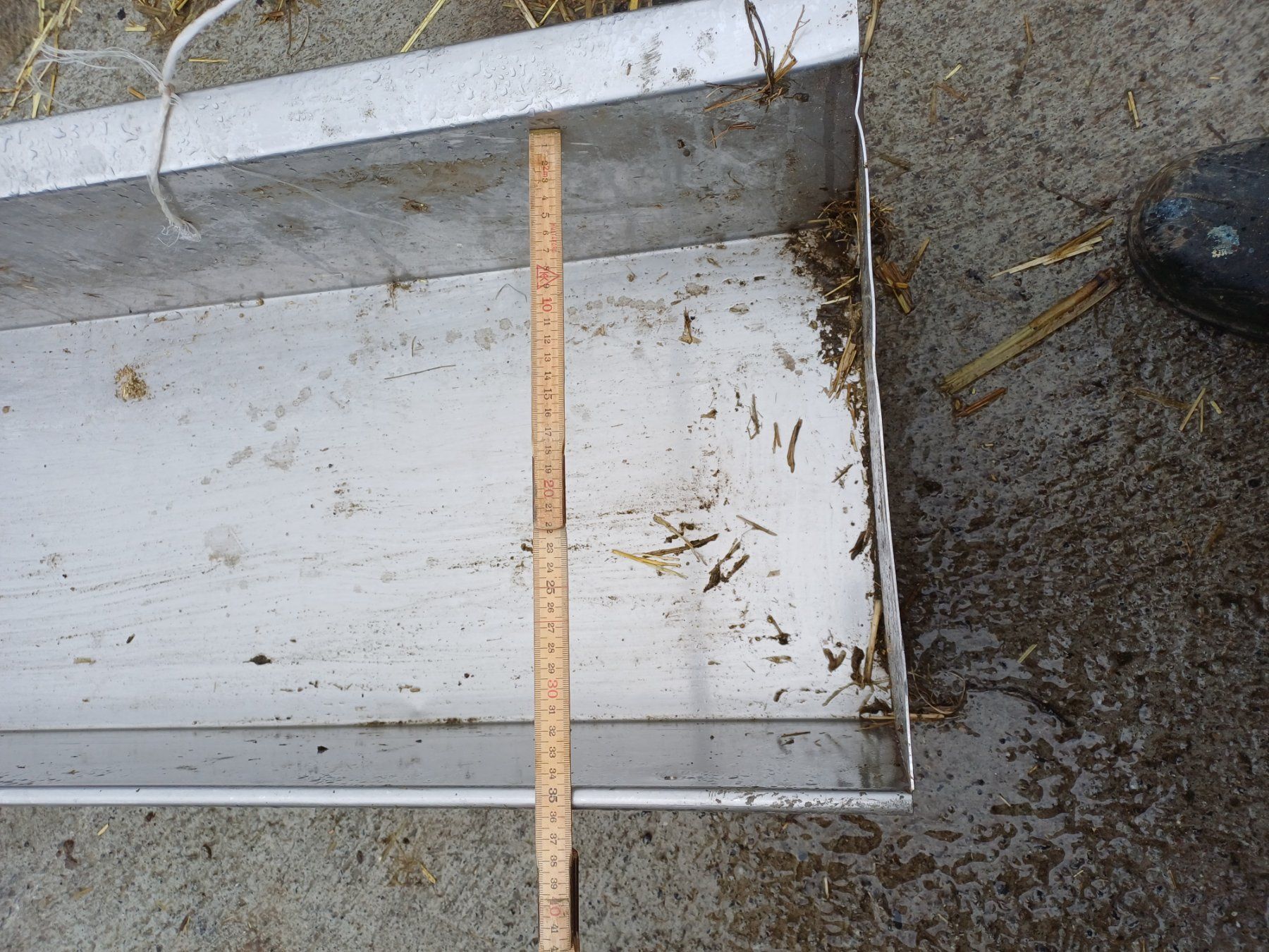 Mangimi: Chromstahlbaren / Futtertrog/ Kälbertrog 435 cm lang – Usato da Boswil venduto da etaflex 2