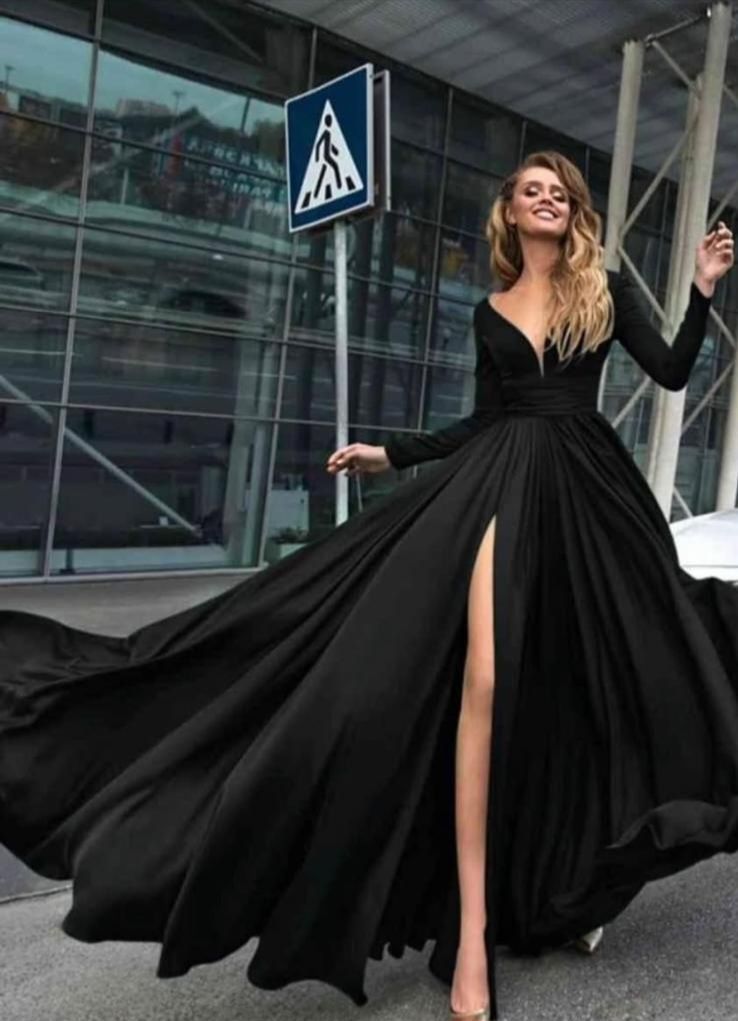 Vestiti: Schwarzes Abendkleid mit Schlitz, Grösse 36, elegant! – Usato da Eyholz venduto da ile_gwp7